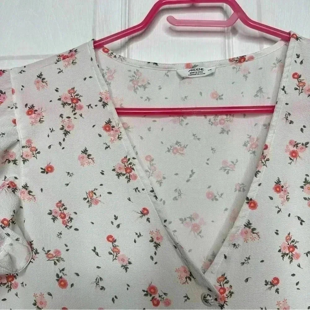 Ardene  Peplum Top White/Pink/Red Floral Size Large - Picture 3 of 16